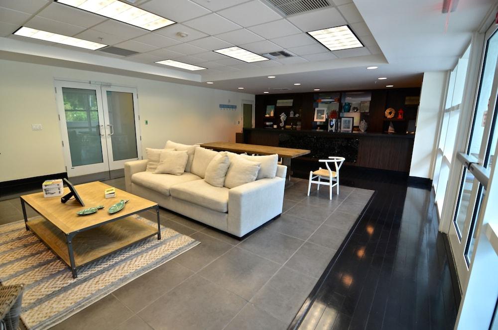 Riviera Luxury Living at River Oaks Marina and Tower photo 46