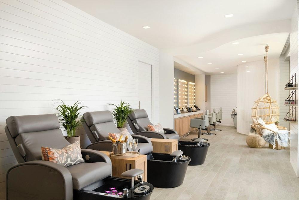 The REMI, Scottsdale, Autograph Collection photo 10
