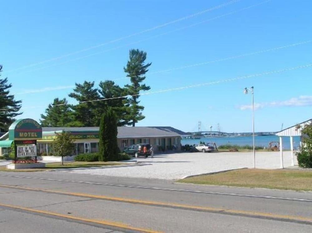 Northwinds Motel photo 28