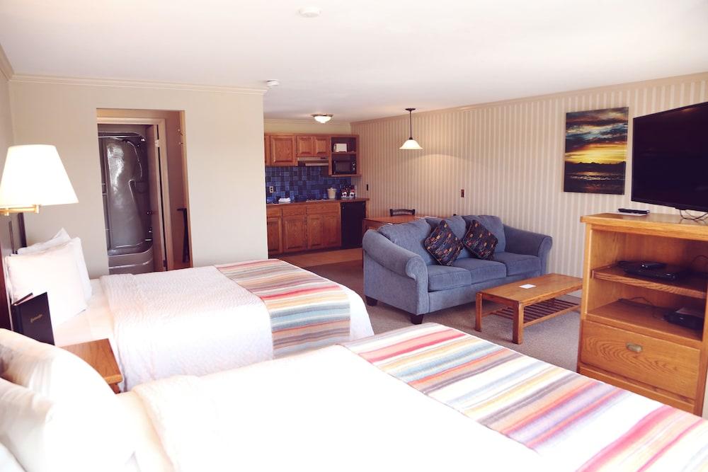 Coachman Inn & Suites photo 18