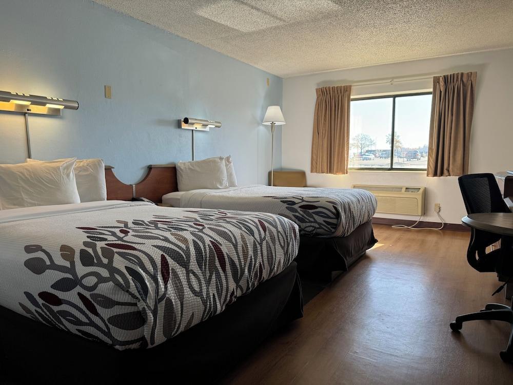 Sycamore Suites photo 39