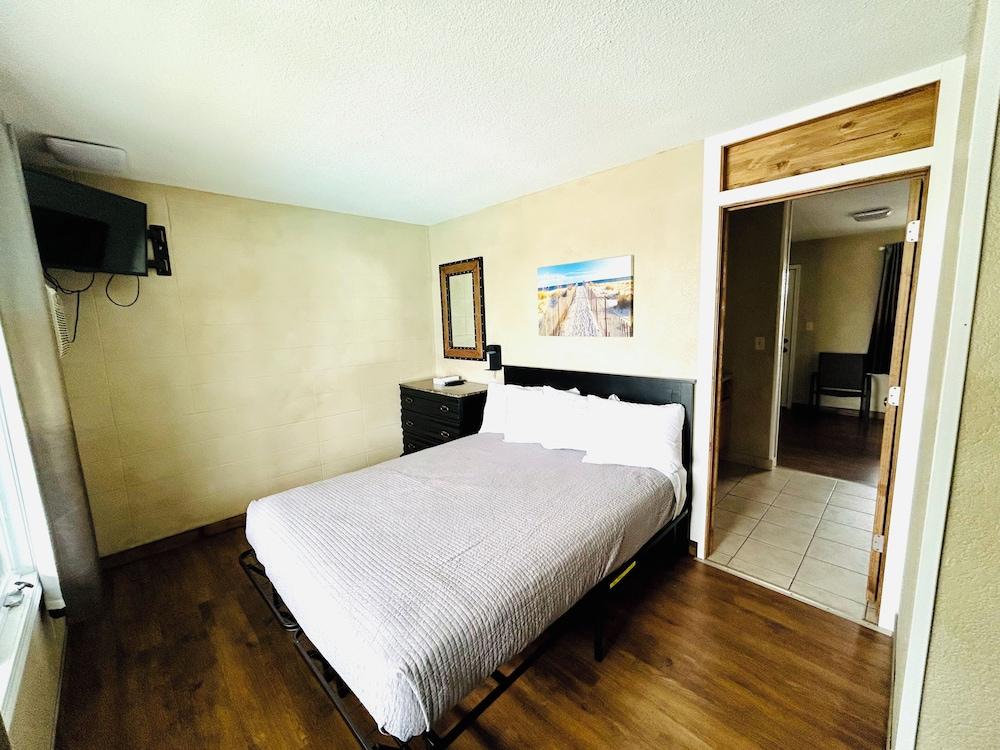 Silver Sands Hotel & Resort photo 33
