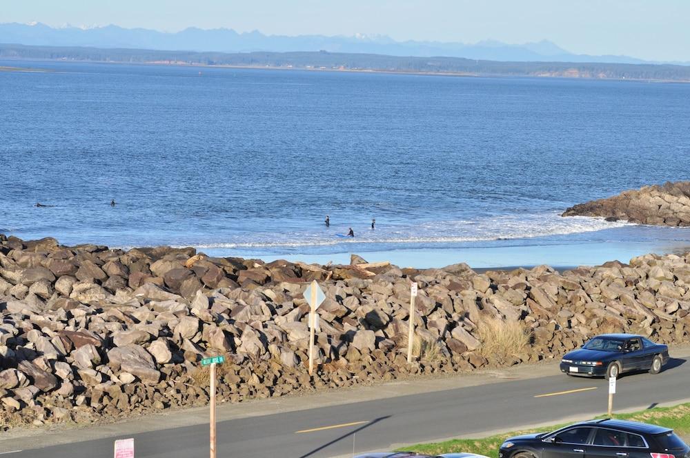 Islander Westport photo 57