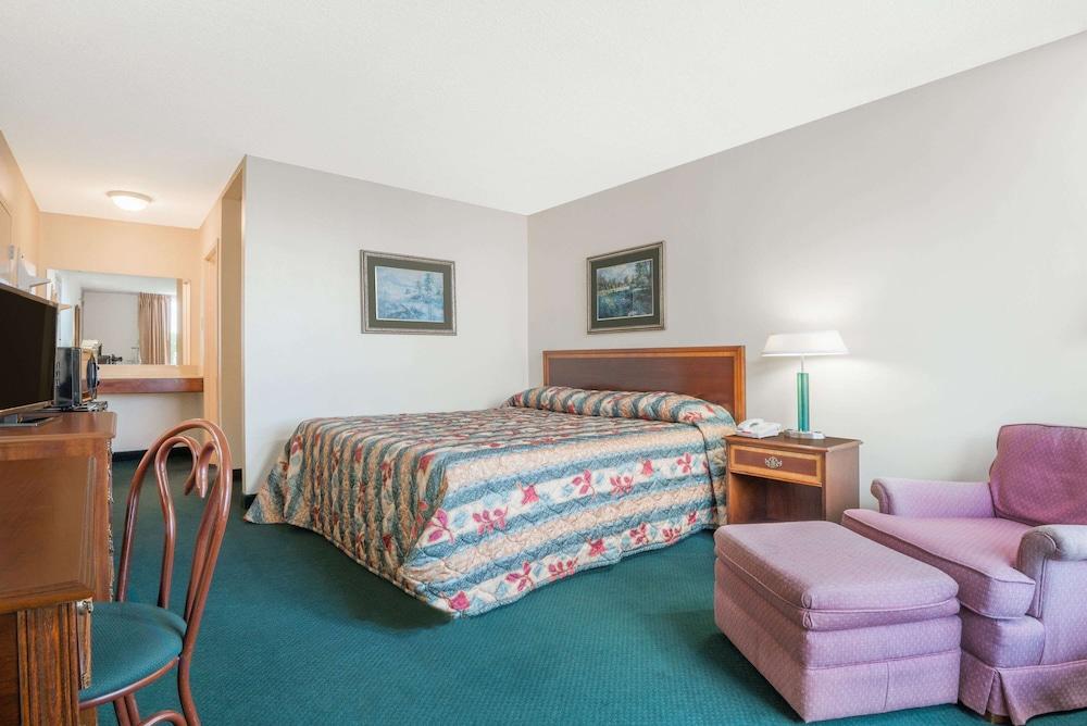 Knights Inn Wabash photo 10