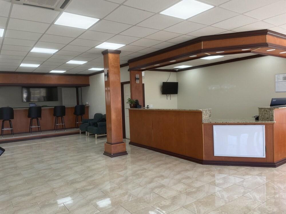 Econo Lodge Yemassee photo 11