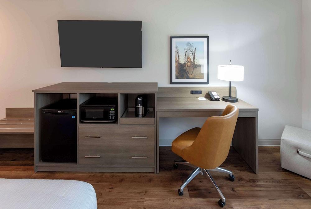 GrandStay Hotel & Suites photo 16