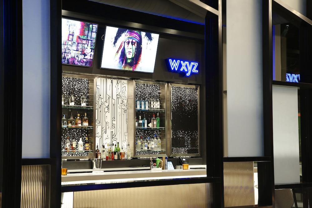 Aloft Chicago Mag Mile photo 25