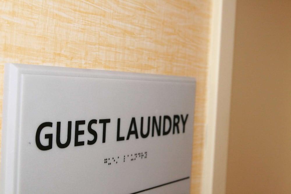 Hampton Inn Brentwood photo 15