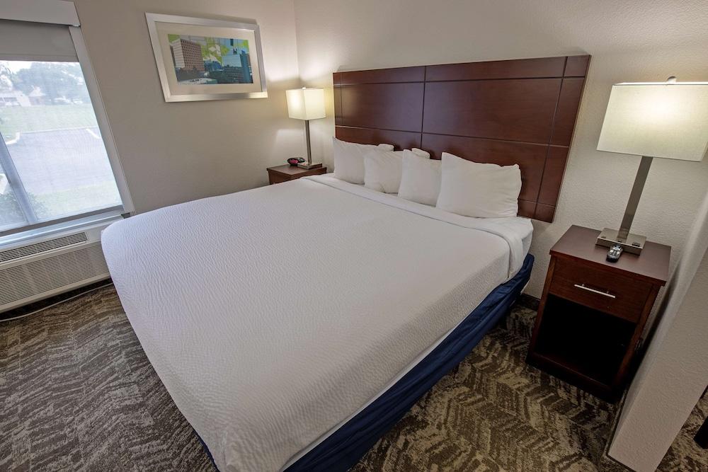 Best Western Plus Vermilion River Inn & Suites photo 10
