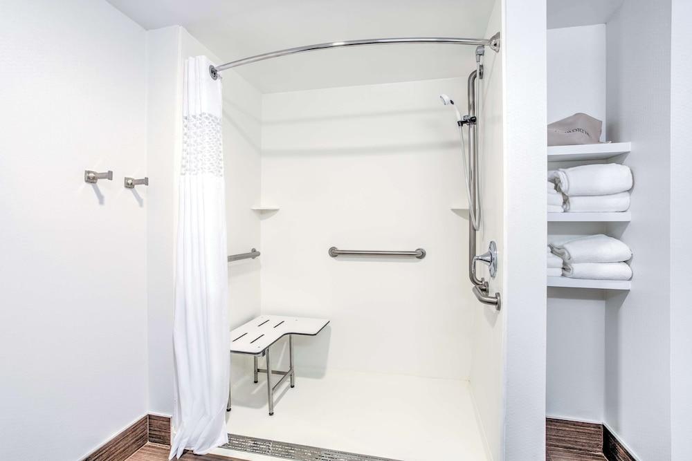 Hampton Inn & Suites Macon I-475 photo 19
