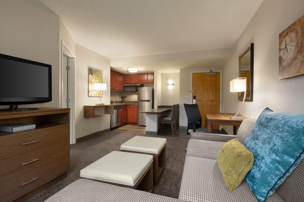 Staybridge Suites Tampa East - Brandon by IHG photo 5