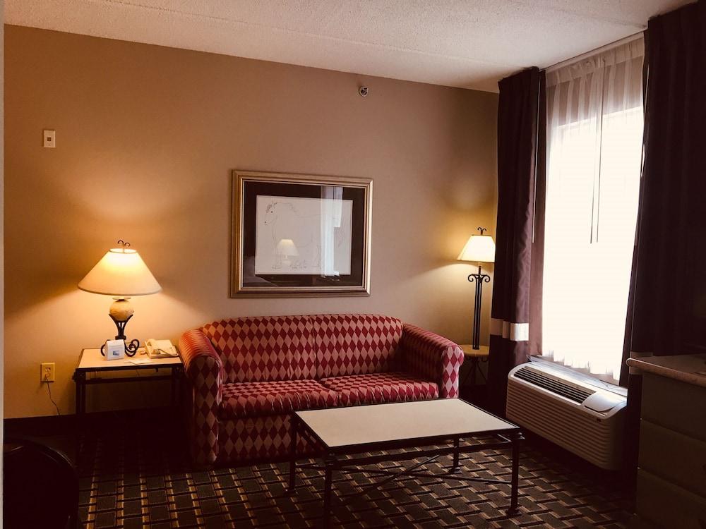 Hawthorn Extended Stay by Wyndham Conyers photo 31