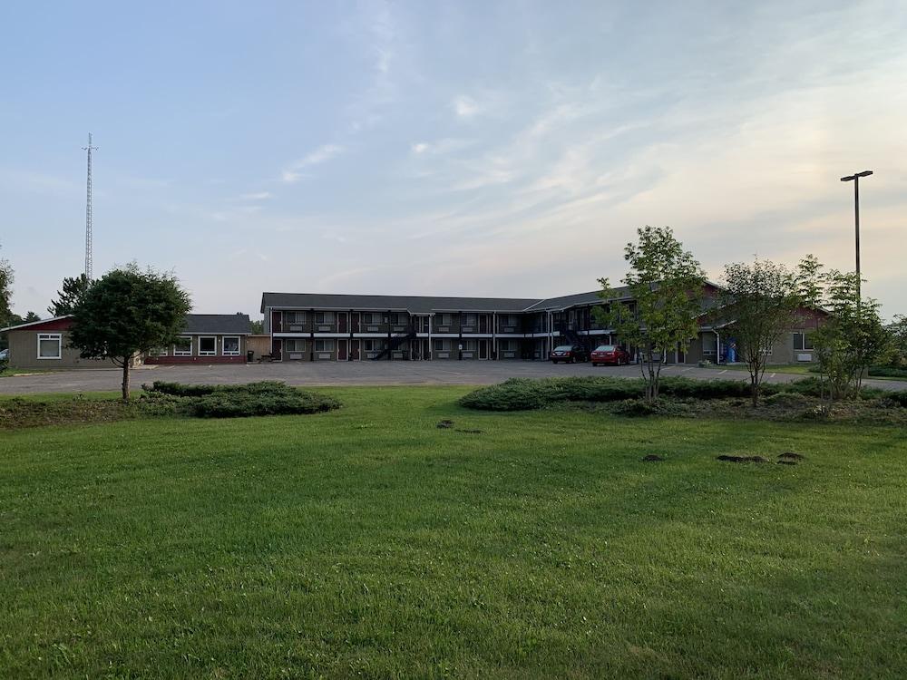 Pine River Inn photo 17