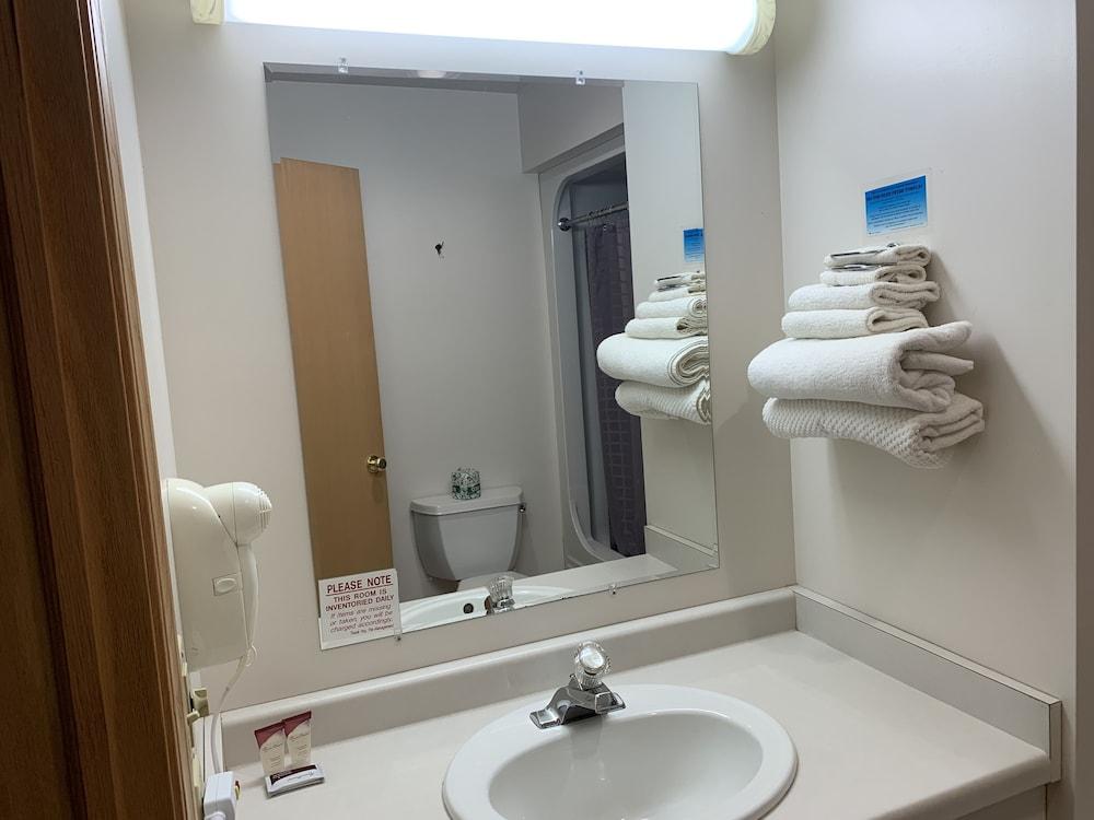 Lakeside Motor Inn photo 27