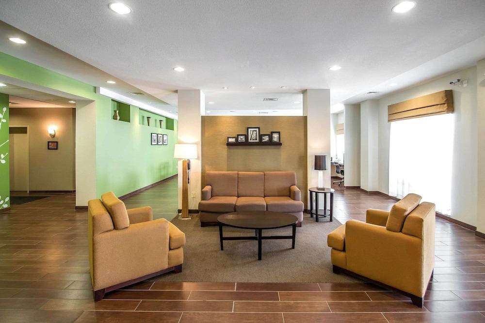 Sleep Inn & Suites Haysville - Wichita South photo 2