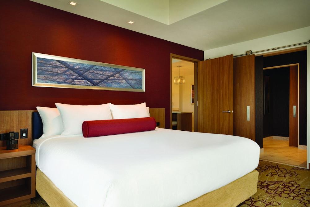 The Landing Hotel at Rivers Casino & Resort photo 12