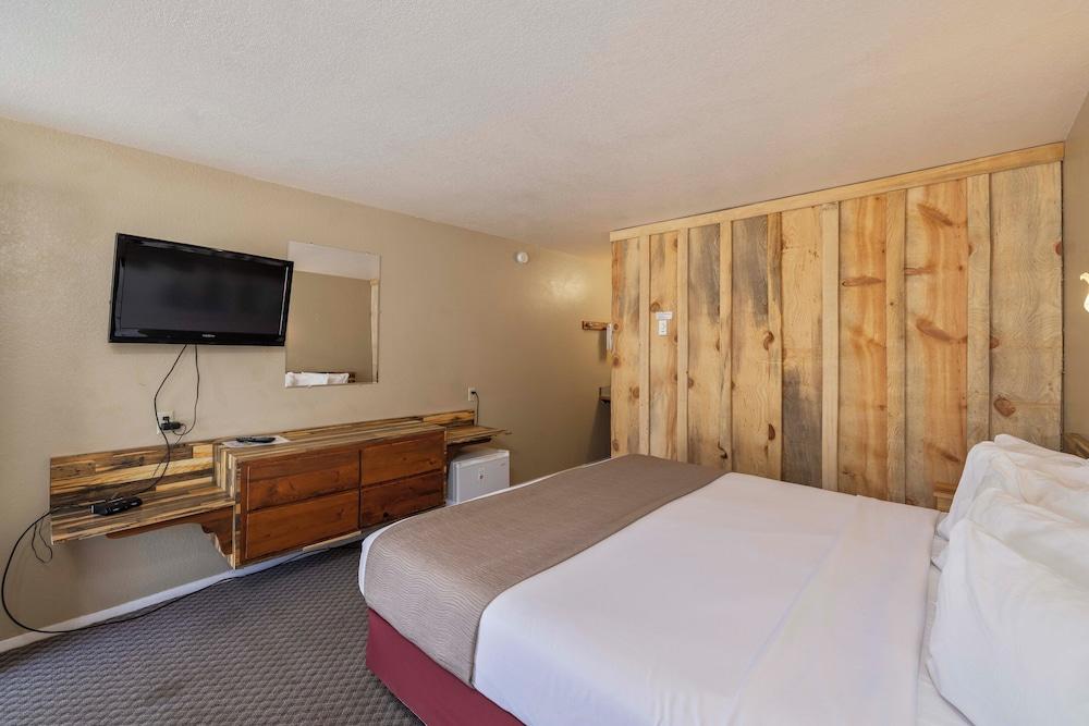 Birch Glen Hotel photo 24