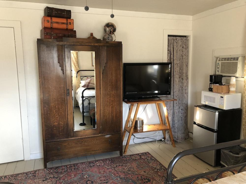 Fort Davis Drug Store Hotel photo 35