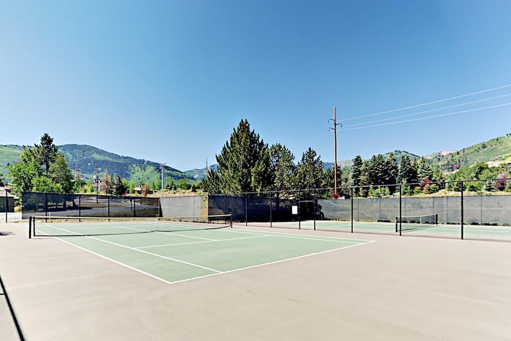 The Residences at Blackstone photo 21