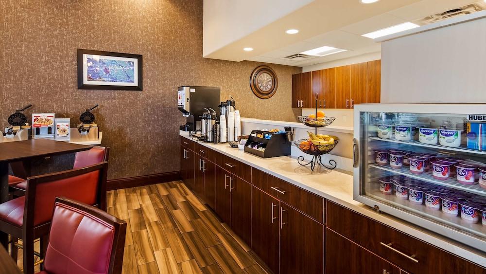 Best Western Plus Executive Suites photo 22