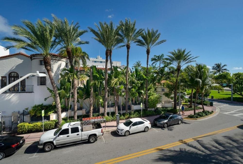 Strand Ocean Drive Suites photo 68
