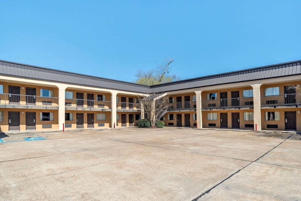 Econo Lodge Pearl - Jackson photo 17