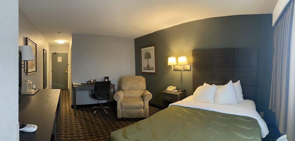 Quality Inn Mauston I-90 photo 4