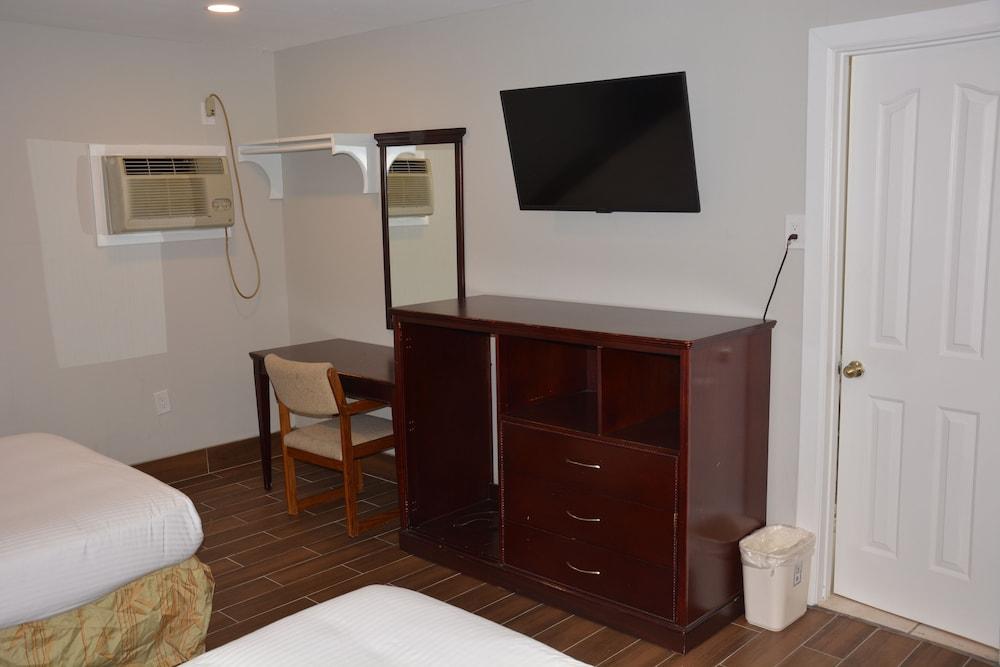 Economy Inn photo 6
