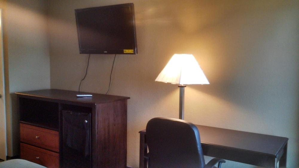 Relax Inn photo 9