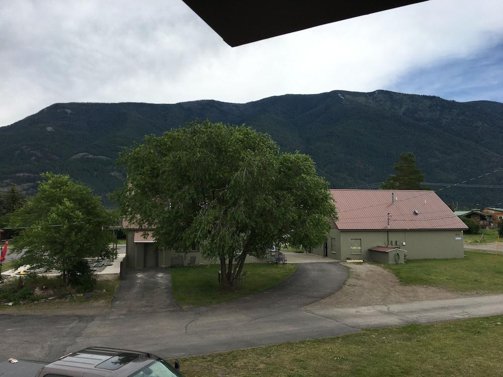 Glacier Basecamp Lodge photo 69