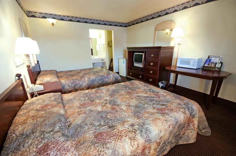 Americas Best Value Inn Roxboro photo 13