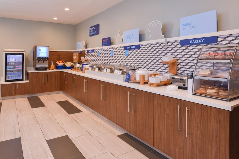 Holiday Inn Express & Suites Abilene by IHG photo 38
