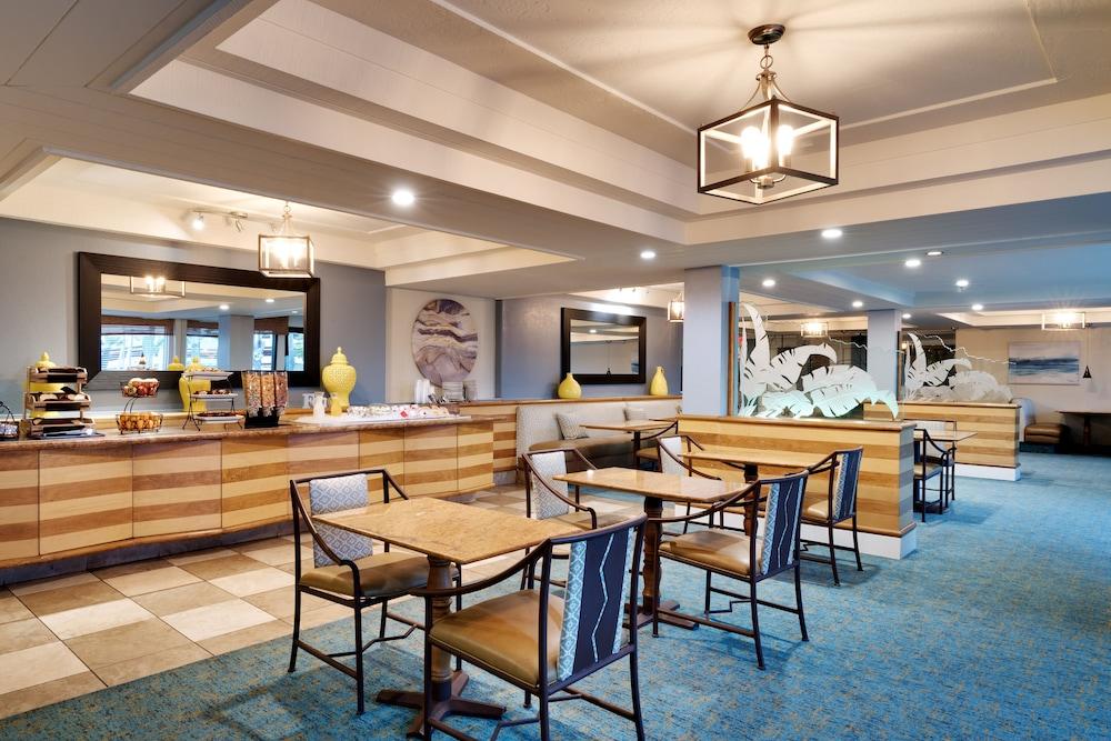 Atrium Hotel at Orange County Airport photo 42