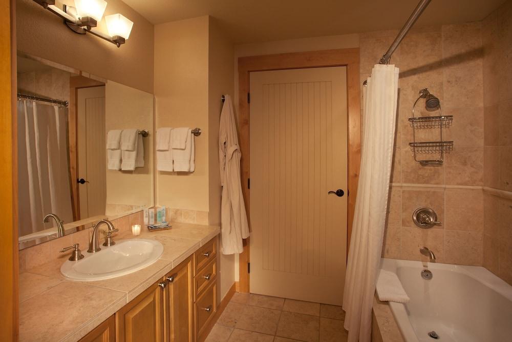 The Edelweiss Lodge and Spa photo 2