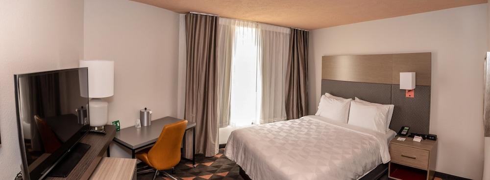 Wyndham Houston Hobby Airport photo 34