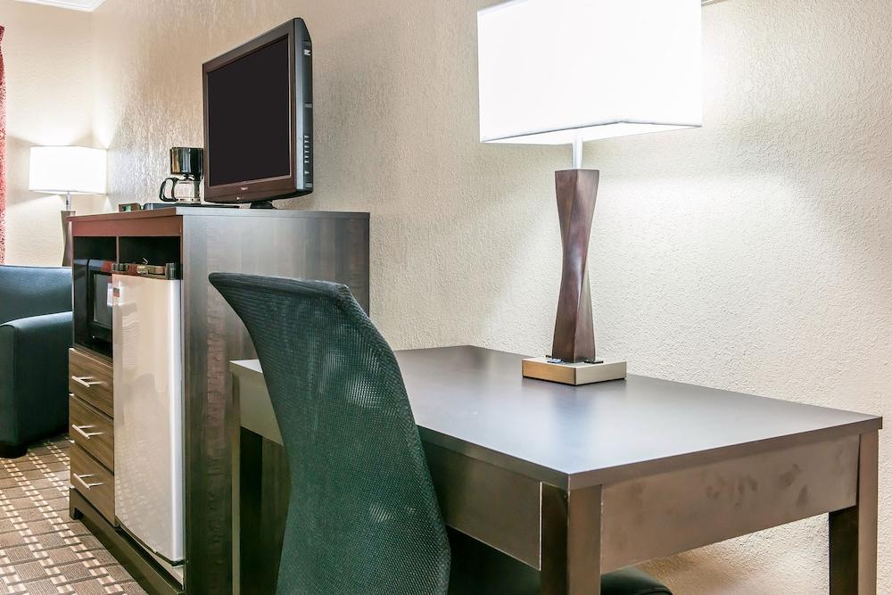 Quality Inn Findlay photo 15