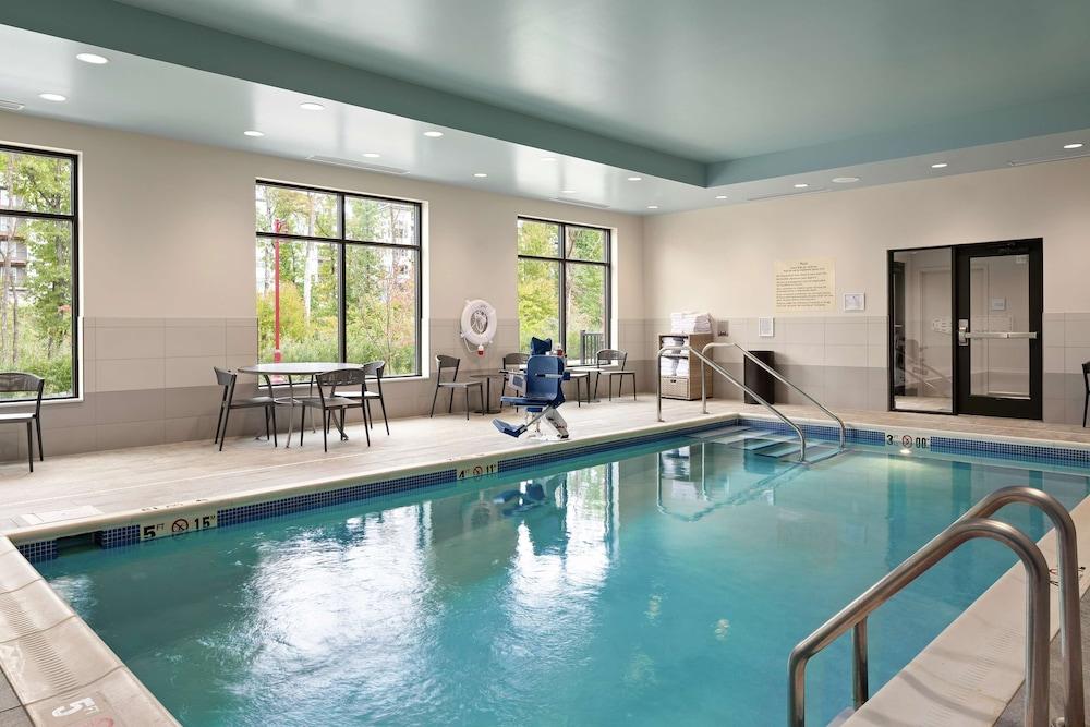 Hampton Inn & Suites Cranberry Pittsburgh photo 77