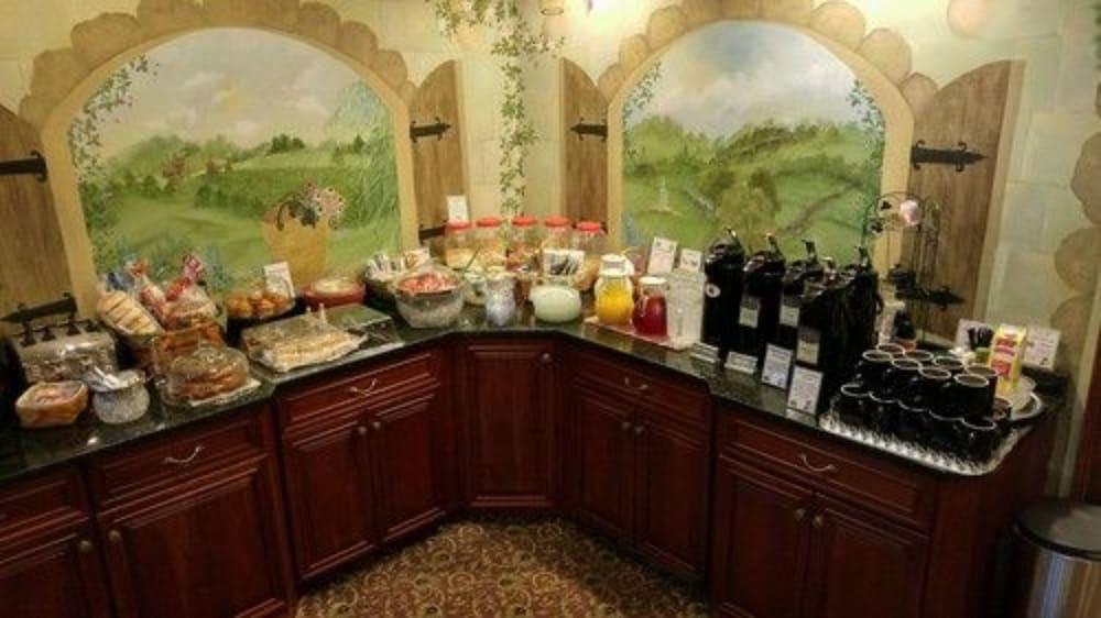 Hearthstone Inn & Suites photo 26