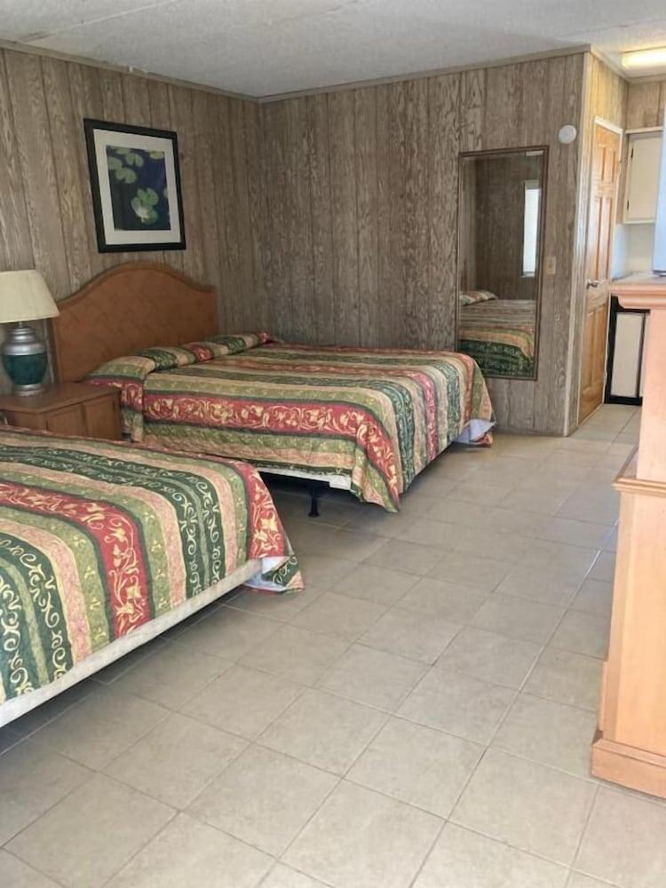 Glendale Motel photo 23