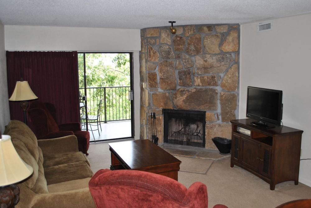 Laurel Point Resort photo 13