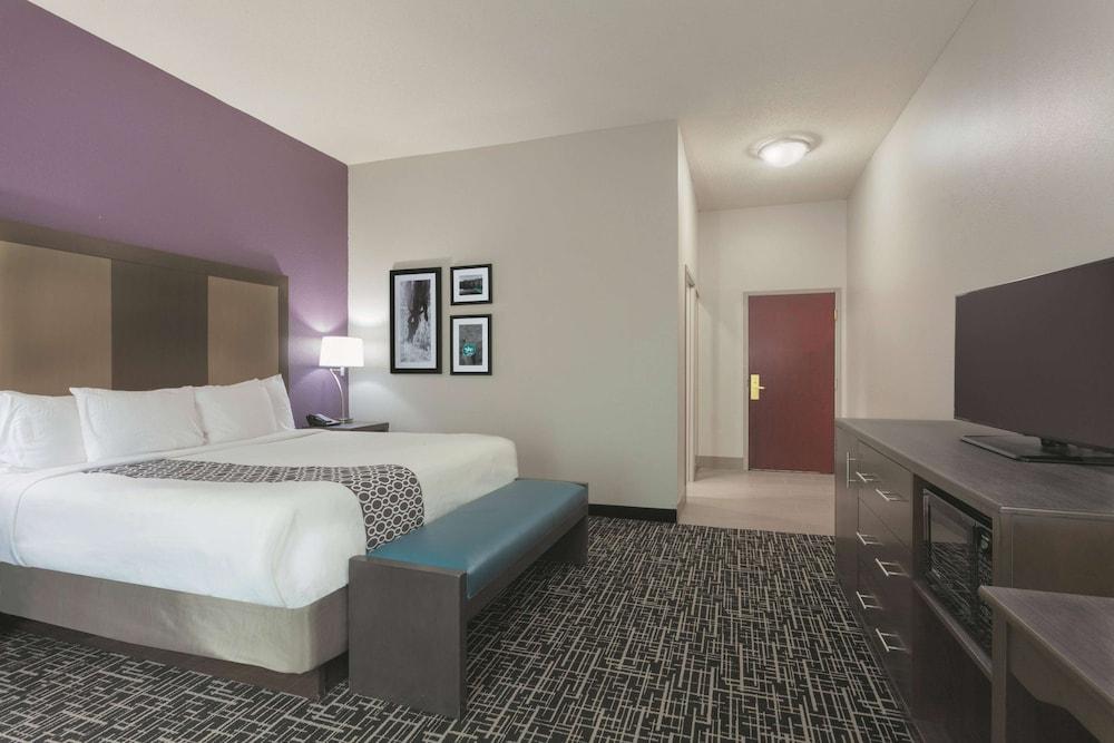 La Quinta Inn & Suites by Wyndham Covington photo 10