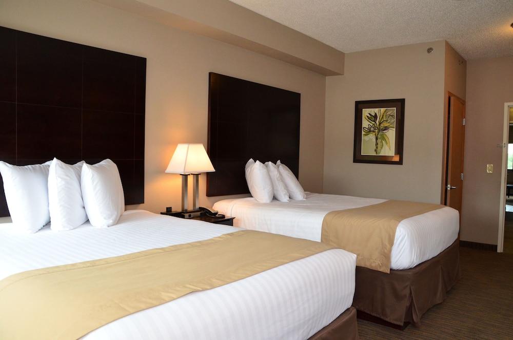 Qube Hotel photo 10