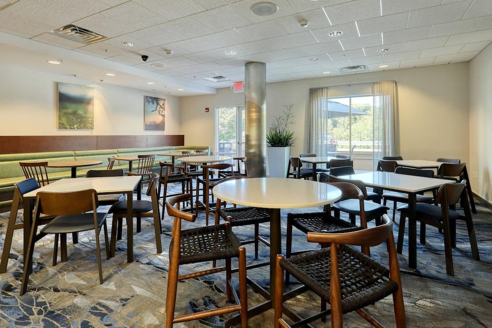 Fairfield Inn & Suites by Marriott Harrisburg West photo 27