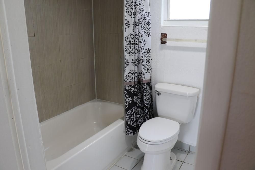 Dunedin Cove Motel photo 29