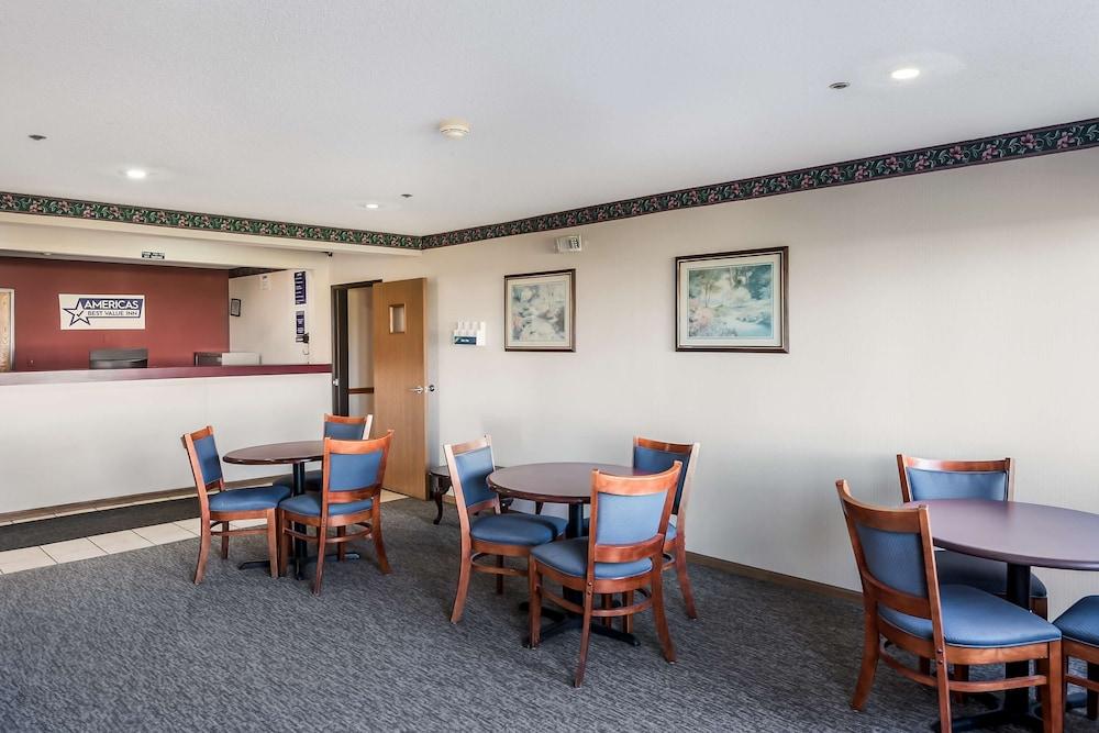 Americas Best Value Inn Wenona photo 3