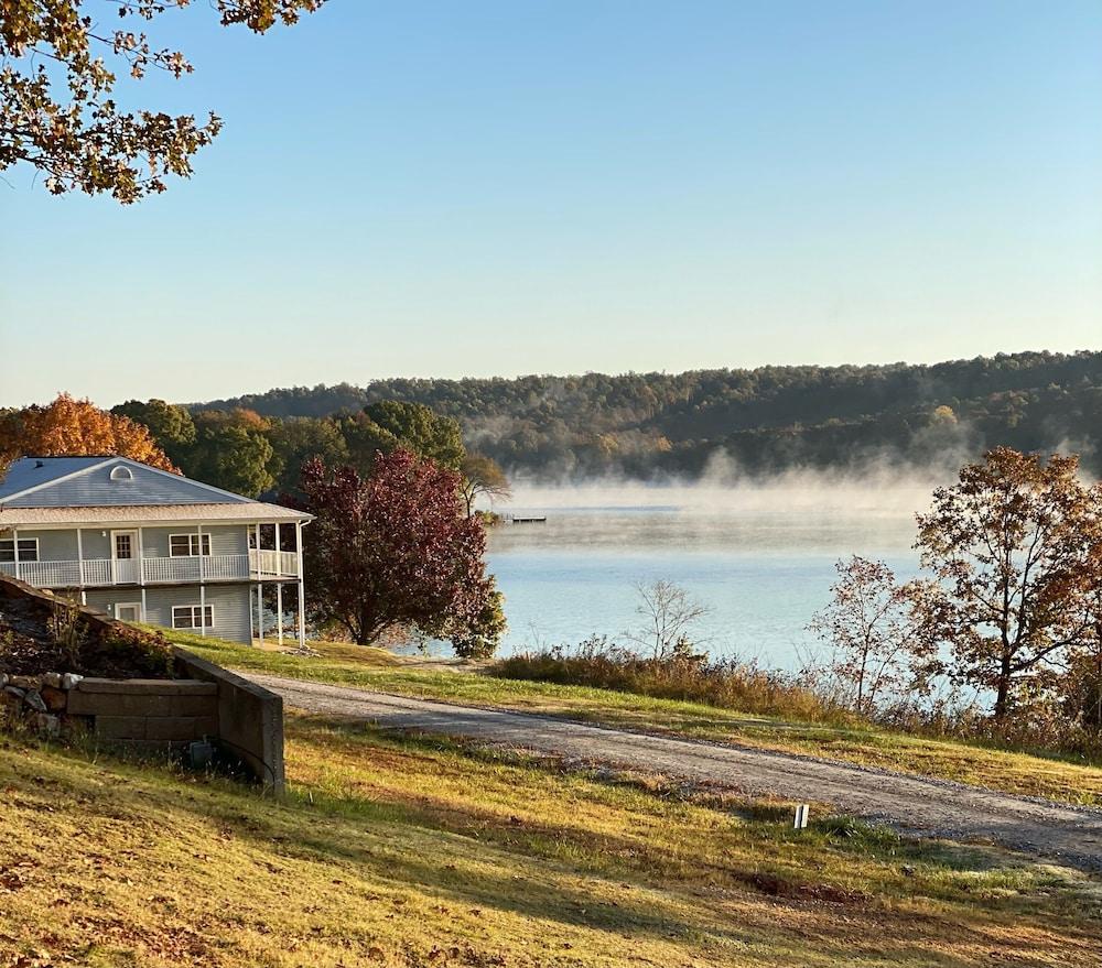 Crown Point Resort photo 13