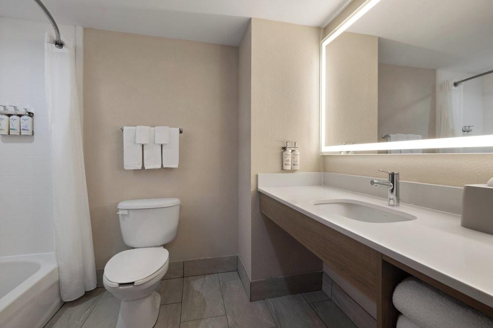 Holiday Inn Express & Suites Sebring by IHG photo 25