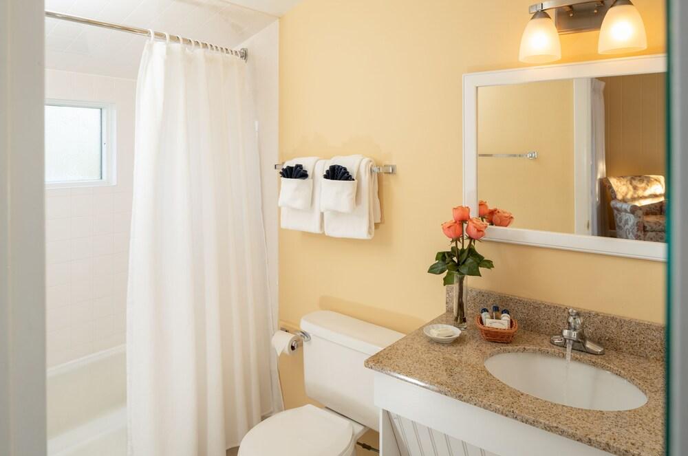 Dockside Guest Quarters & Restaurant photo 83