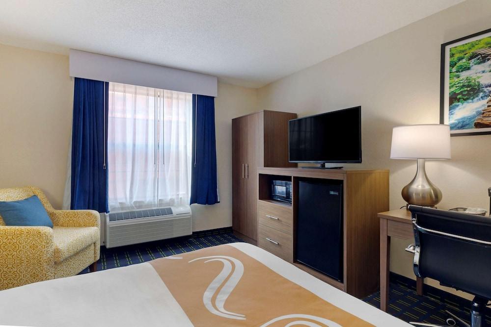Quality Inn Lee - Lenox South photo 16