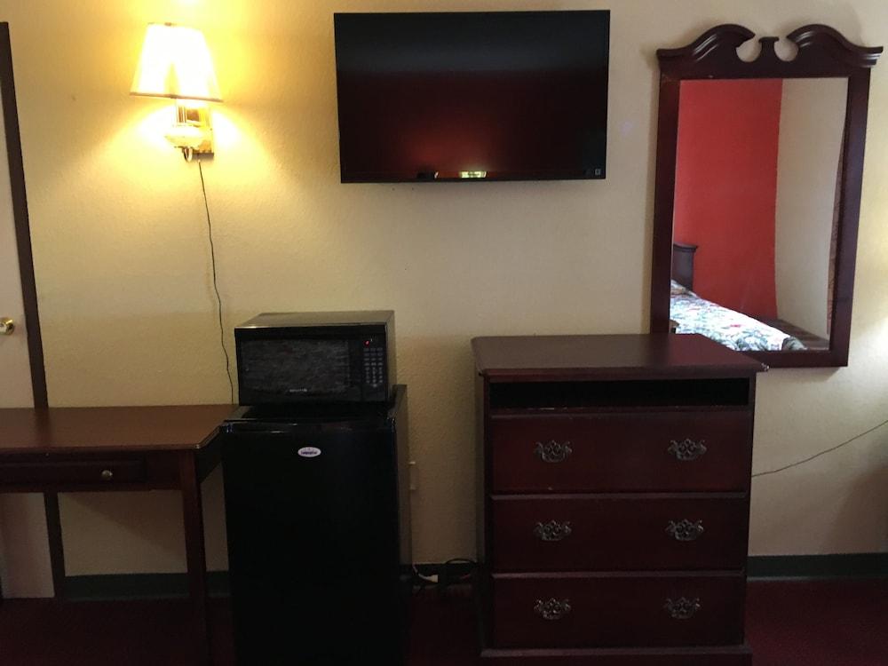Executive Inn Pine Bluff photo 2